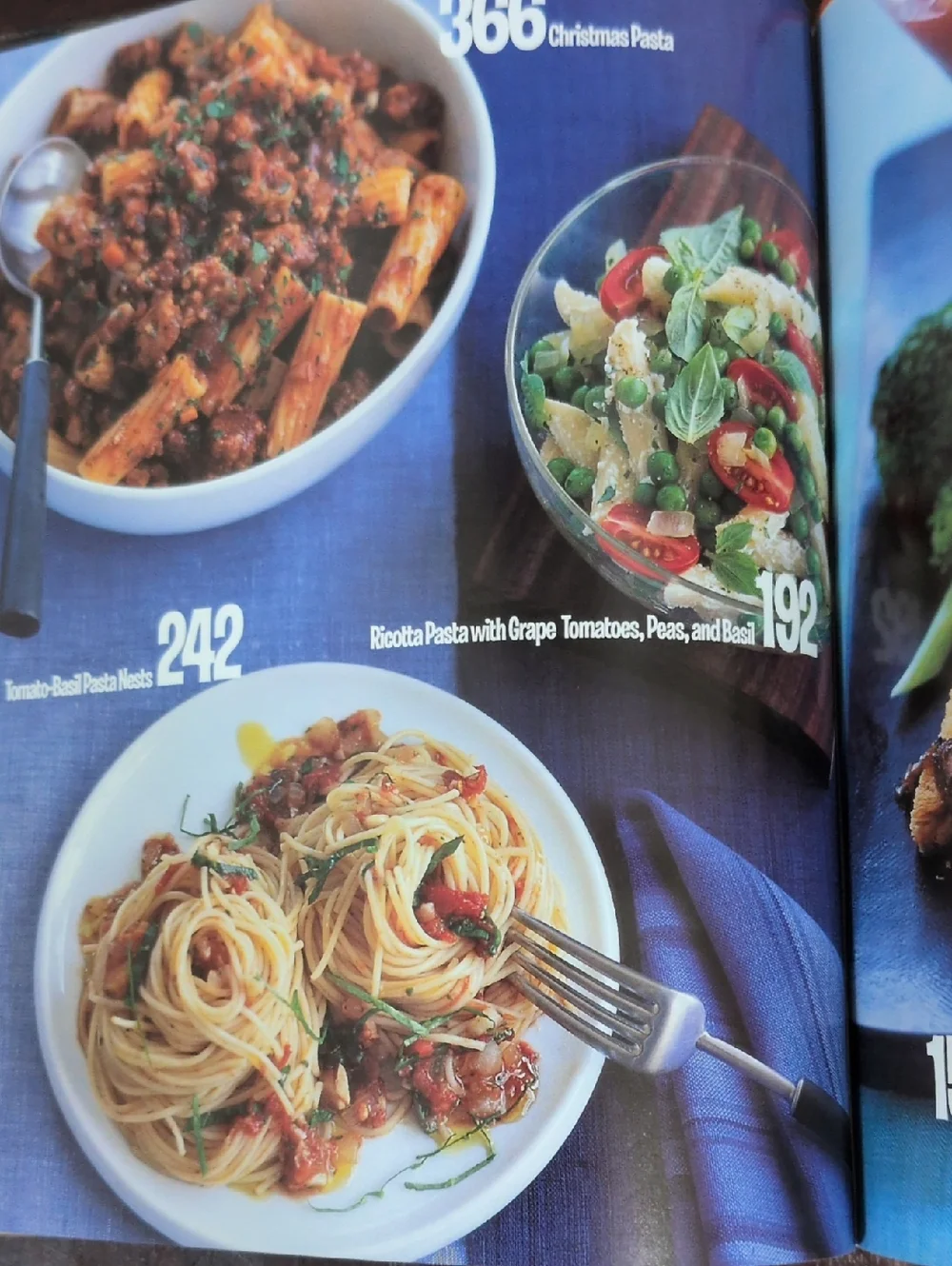 Haylie Pomroy Fast Metabolism Rachael Ray 365  Set of 2 Cookbooks